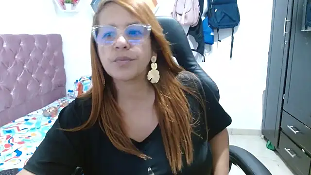 cristydirtyhot online show from April 21, 2026, 11:27 am