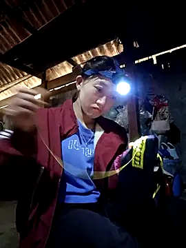 Zhan99999 online show from December 15, 2025, 3:44 am