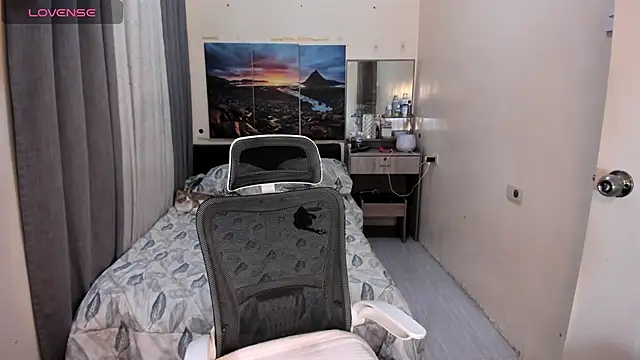 Snapshot of Miss_VictoriaWilliams chatting on February 9, 2026, 4:00 pm Miss VictoriaWilliams online show from February 9, 2026, 4:00 pm