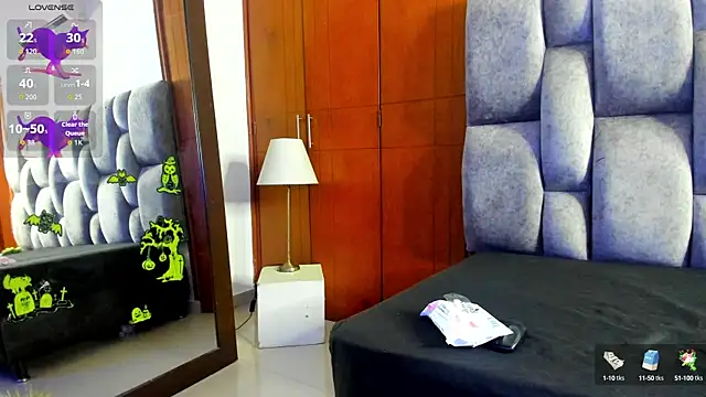 Nicky six333 online show from October 10, 2025, 7:46 pm