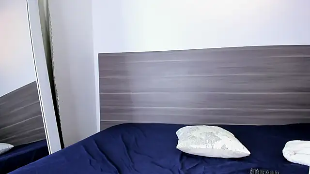 Nicky six333 online show from November 11, 2025, 8:42 pm