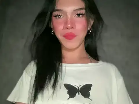 Snapshot of Misselliefayexxx chatting on June 28, 2026, 12:49 am Misselliefayexxx online show from June 28, 2026, 12:49 am