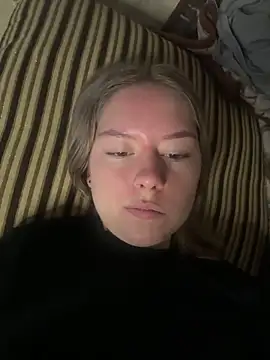 Tomyris yuki online show from November 10, 2025, 6:12 am