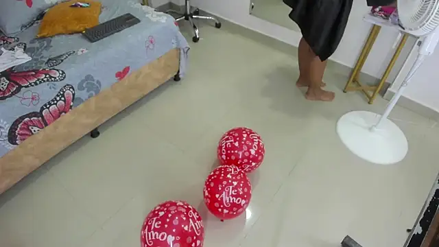 MiiaSmith   online show from September 20, 2025, 9:38 pm