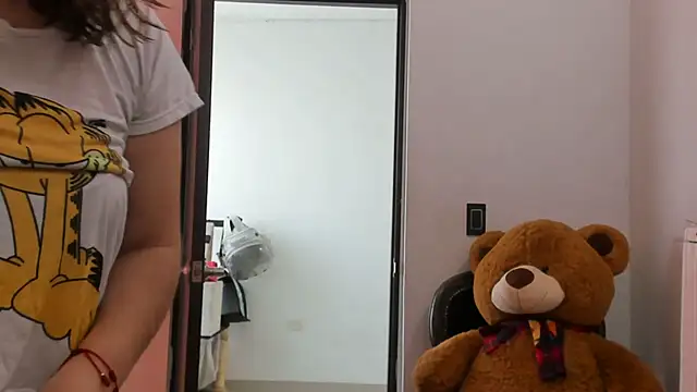 Snapshot of ADHARAMILLER__1111 chatting on November 9, 2025, 6:50 pm ADHARAMILLER 1111 online show from November 9, 2025, 6:50 pm