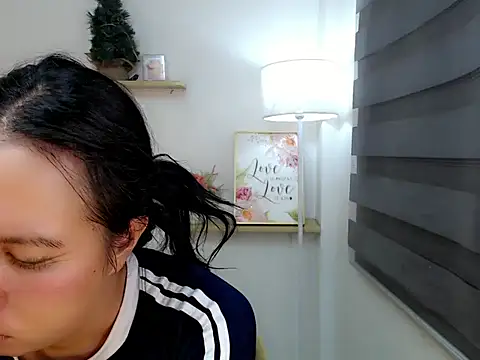 kimbratx online show from September 29, 2025, 10:36 pm