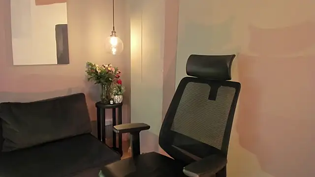 emily mars1 online show from September 29, 2025, 8:13 pm