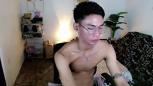 Snapshot of naughty_rence chatting on November 15, 2025, 5:38 am naughty rence online show from November 15, 2025, 5:38 am