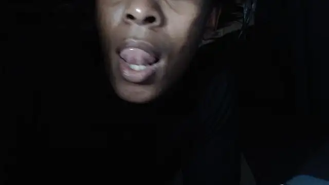 Snapshot of Sexsexyx chatting on October 29, 2025, 6:53 pm Sexsexyx online show from October 29, 2025, 6:53 pm