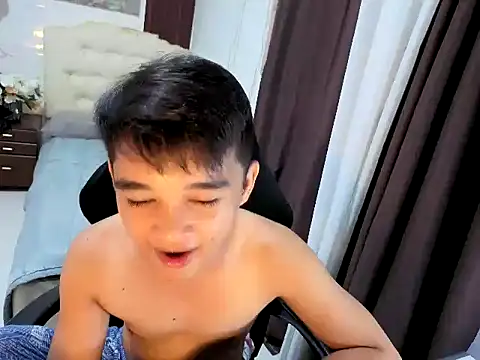 Snapshot of sexysam14 chatting on October 31, 2025, 4:52 pm sexysam14 online show from October 31, 2025, 4:52 pm