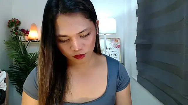 Snapshot of scarlett_brownx69 chatting on November 8, 2025, 11:43 am scarlett brownx69 online show from November 8, 2025, 11:43 am