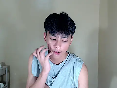 Snapshot of ynotyu chatting on November 12, 2025, 3:23 pm ynotyu online show from November 12, 2025, 3:23 pm