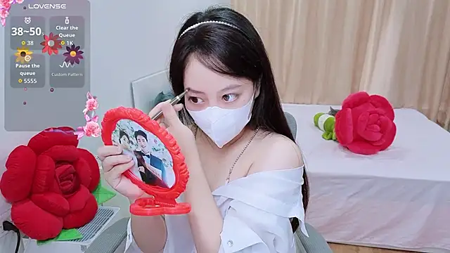 -MinaYoung- online show from November 22, 2025, 8:46 am