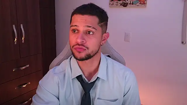 domsantiago  online show from February 19, 2026, 3:24 am