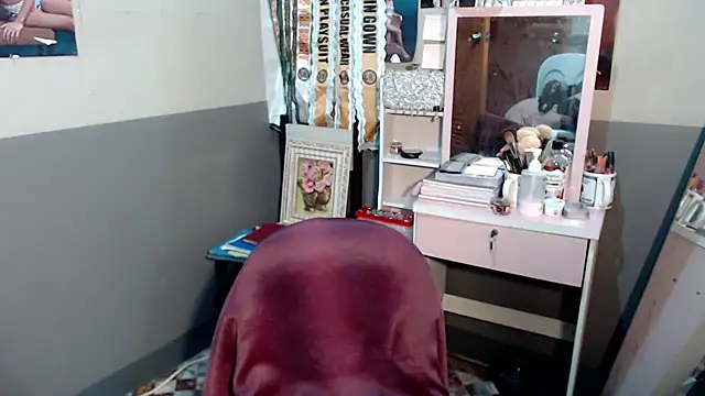 Snapshot of miya_khali chatting on October 30, 2025, 4:41 pm miya khali online show from October 30, 2025, 4:41 pm