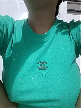 Shiny Babe online show from January 17, 2026, 7:24 am