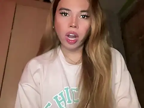 goddessofalltime online show from June 17, 2026, 6:49 am