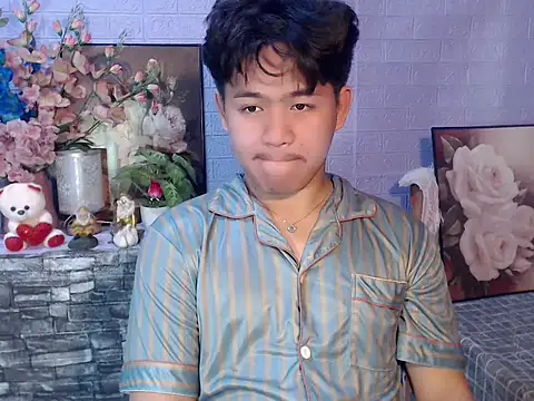 Albertx Destroyer69 online show from May 13, 2026, 2:20 am