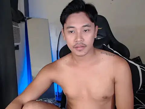 alexsuckable01 online show from October 3, 2025, 5:26 am