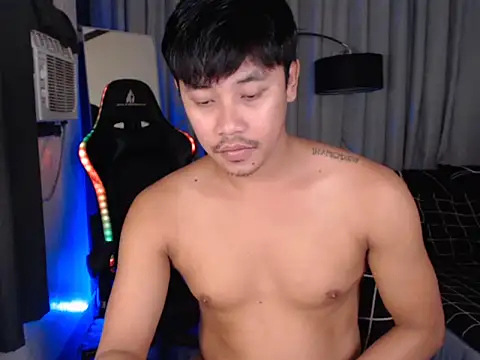 alexsuckable01 online show from April 11, 2026, 5:28 pm