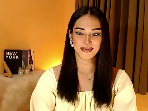 Snapshot of magnificent_kitana chatting on October 1, 2025, 12:00 pm magnificent kitana online show from October 1, 2025, 12:00 pm