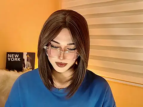 Snapshot of magnificent_kitana chatting on November 11, 2025, 2:17 pm magnificent kitana online show from November 11, 2025, 2:17 pm