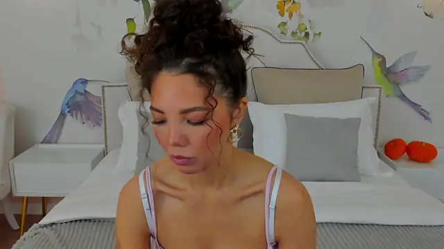 MargaretPeace online show from October 18, 2025, 3:09 am