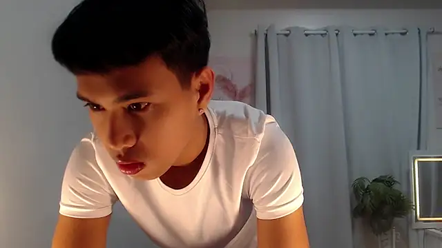 shokolet 2001 online show from January 10, 2026, 7:54 am