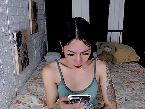 TRANSGODDESSA online show from July 31, 2026, 2:33 am