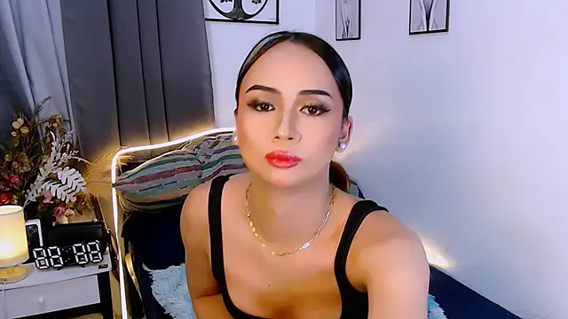 Snapshot of Zialustts chatting on October 10, 2025, 4:06 pm Zialustts online show from October 10, 2025, 4:06 pm