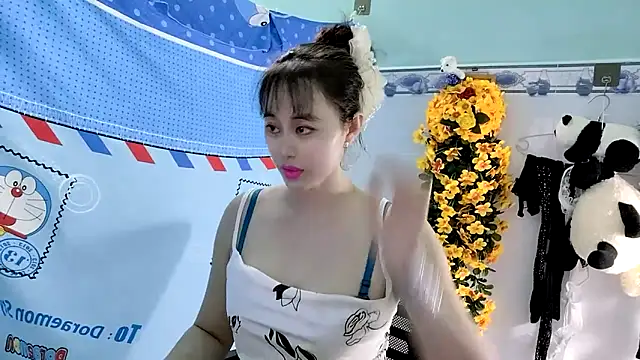 emgaixinhngoan online show from October 2, 2025, 3:57 am