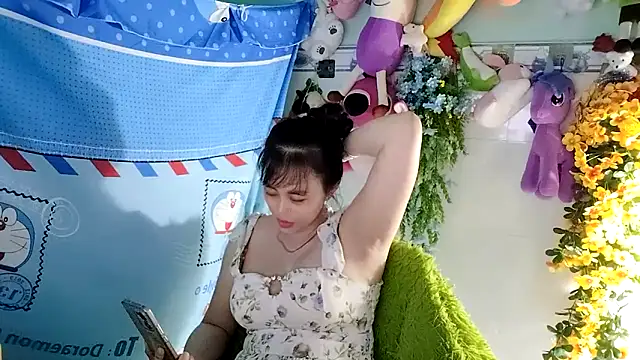 emgaixinhngoan online show from November 16, 2025, 3:56 am