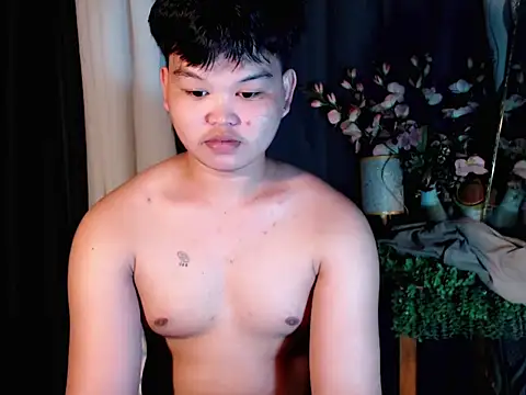 Reynelcock online show from October 28, 2025, 9:17 pm