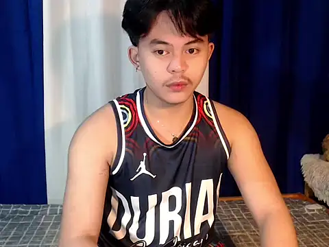 urguy toshi online show from October 9, 2025, 5:11 pm