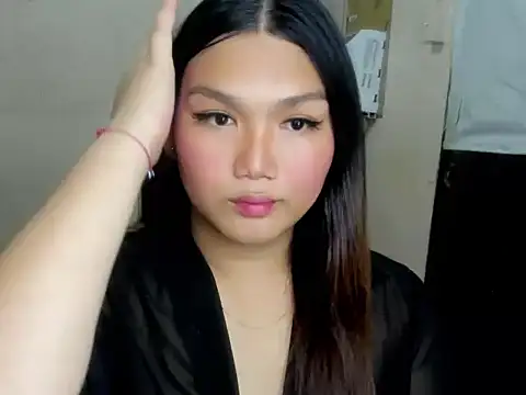 Snapshot of Lou_heart chatting on October 2, 2025, 5:20 pm Lou heart online show from October 2, 2025, 5:20 pm