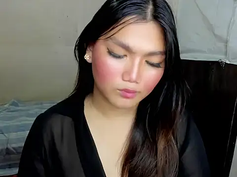 Snapshot of Lou_heart chatting on October 15, 2025, 8:14 am Lou heart online show from October 15, 2025, 8:14 am