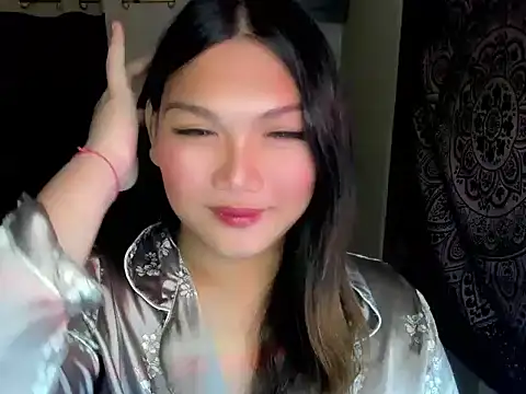 Snapshot of Lou_heart chatting on November 25, 2025, 7:47 pm Lou heart online show from November 25, 2025, 7:47 pm