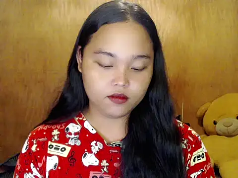 Snapshot of _Lylia chatting on November 4, 2025, 7:46 pm Lylia online show from November 4, 2025, 7:46 pm