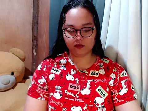 Snapshot of _Lylia chatting on February 1, 2026, 10:30 pm Lylia online show from February 1, 2026, 10:30 pm