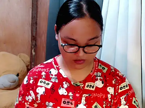 Snapshot of _Lylia chatting on February 2, 2026, 10:36 am Lylia online show from February 2, 2026, 10:36 am