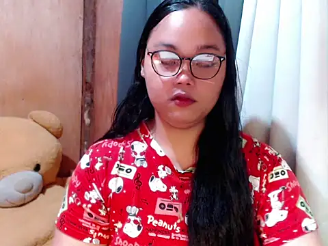 Snapshot of _Lylia chatting on February 4, 2026, 2:39 am Lylia online show from February 4, 2026, 2:39 am