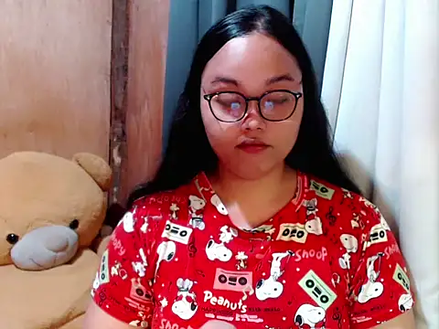 Snapshot of _Lylia chatting on February 4, 2026, 9:09 pm Lylia online show from February 4, 2026, 9:09 pm