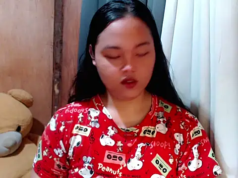 Snapshot of _Lylia chatting on February 15, 2026, 5:15 am Lylia online show from February 15, 2026, 5:15 am