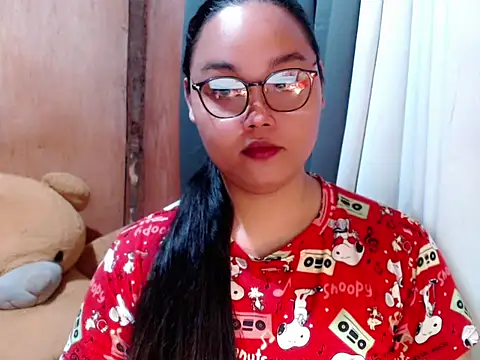 Snapshot of _Lylia chatting on February 15, 2026, 9:22 pm Lylia online show from February 15, 2026, 9:22 pm