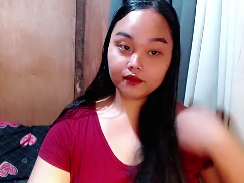 Snapshot of _Lylia chatting on February 24, 2026, 8:29 pm Lylia online show from February 24, 2026, 8:29 pm