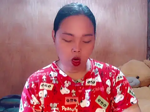  Lylia online show from April 20, 2026, 2:03 am