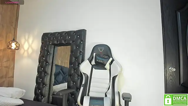 Sofia  watson online show from October 21, 2025, 7:25 pm