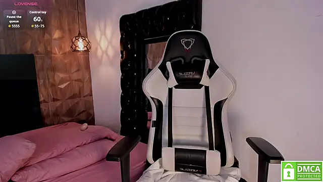 Sofia  watson online show from November 12, 2025, 8:30 pm