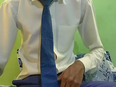 rockyy23boy online show from October 25, 2025, 9:28 am