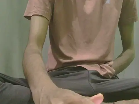 rockyy23boy online show from April 10, 2026, 1:11 am